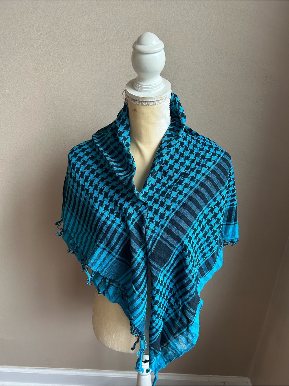 New Women’s Scarf Houndstooth Cotton Fringed 5000-3102